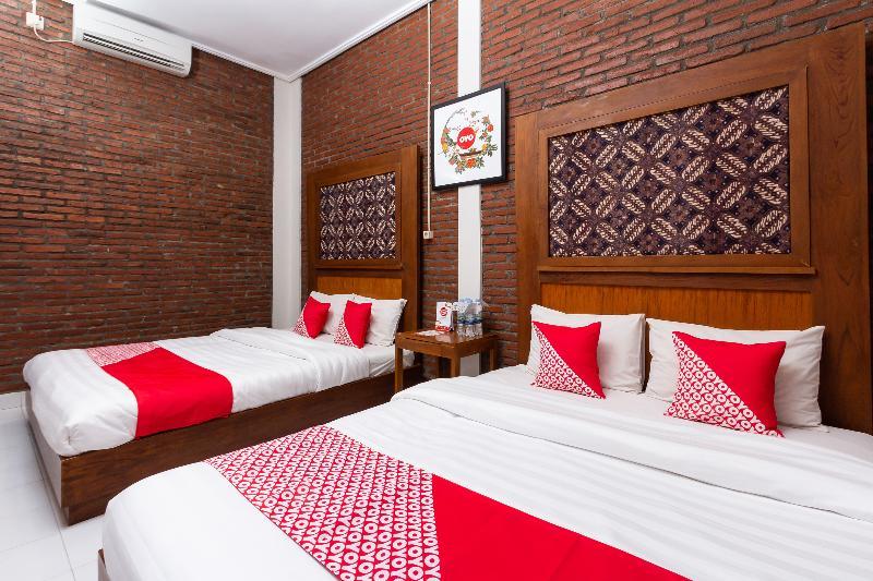 Rifka Annisa Guesthouse Syariah Redpartner Jogjakarta Buitenkant foto